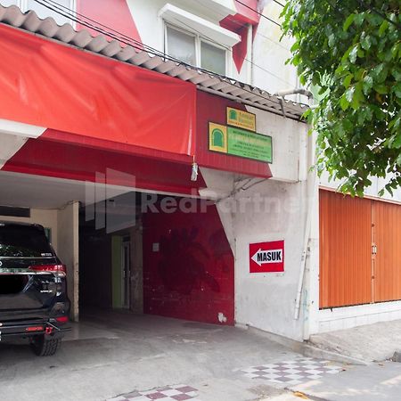 J&B Rooms Pramuka Jakarta Mitra Reddoorz Eksteriør billede