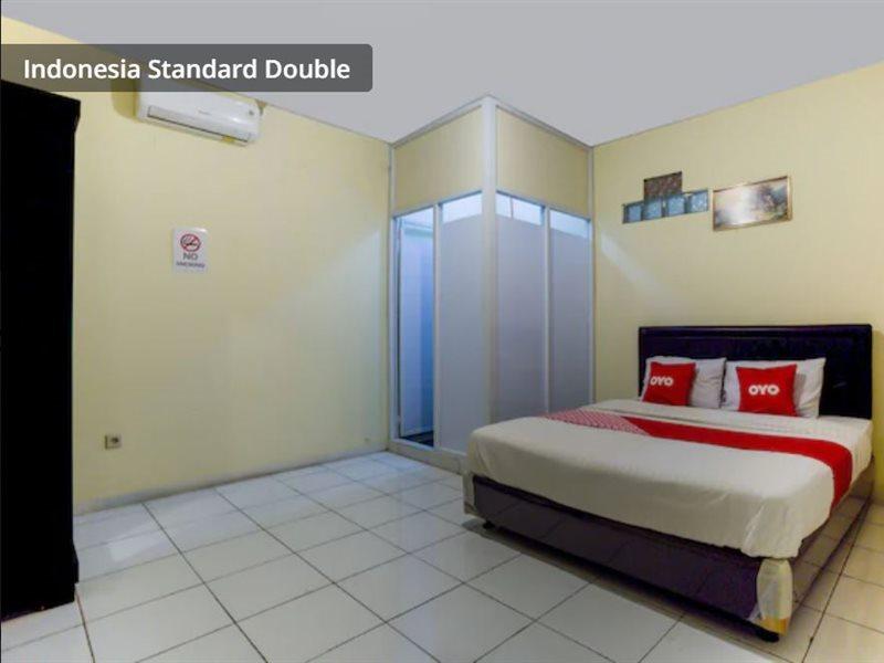 J&B Rooms Pramuka Jakarta Mitra Reddoorz Eksteriør billede