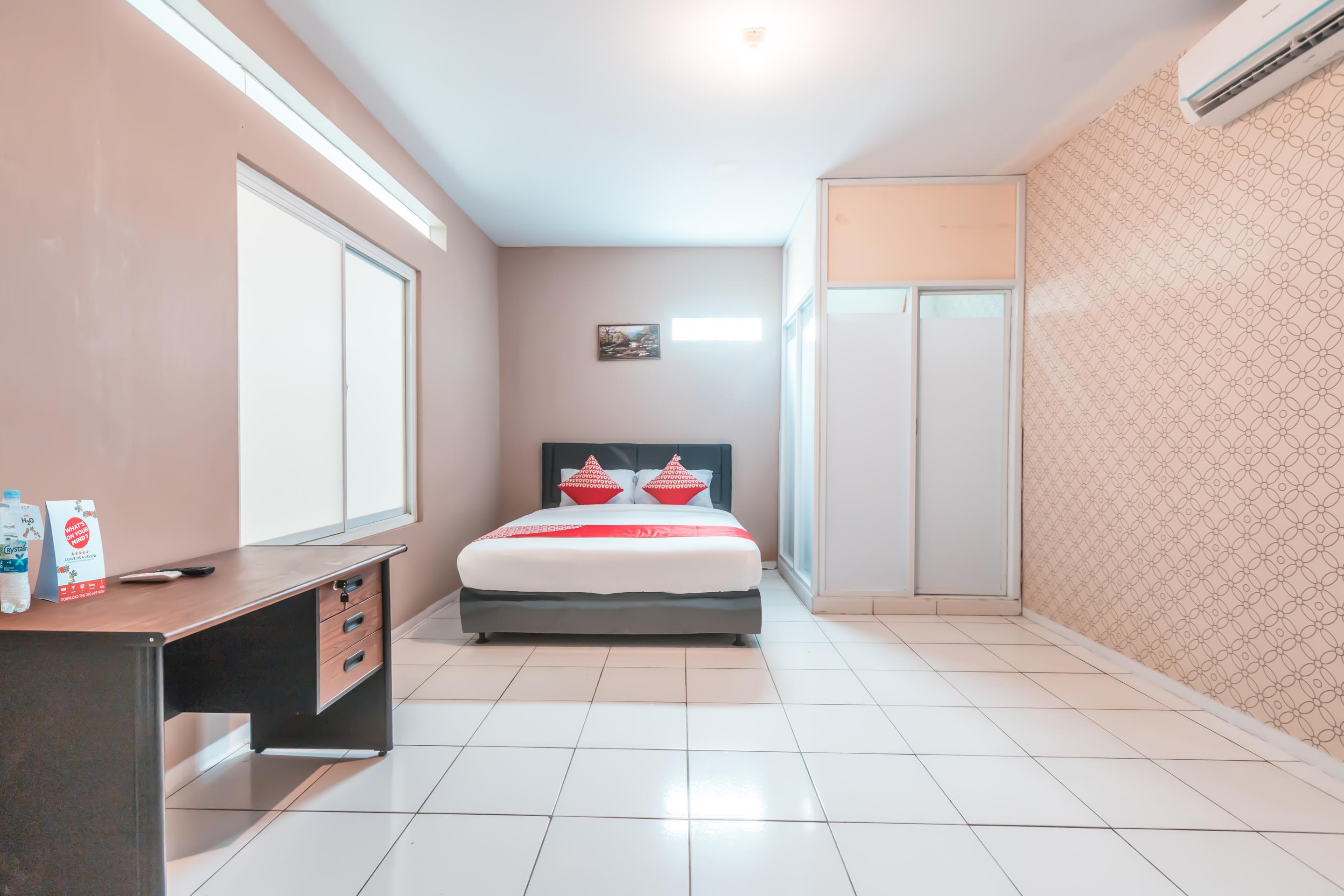 J&B Rooms Pramuka Jakarta Mitra Reddoorz Eksteriør billede
