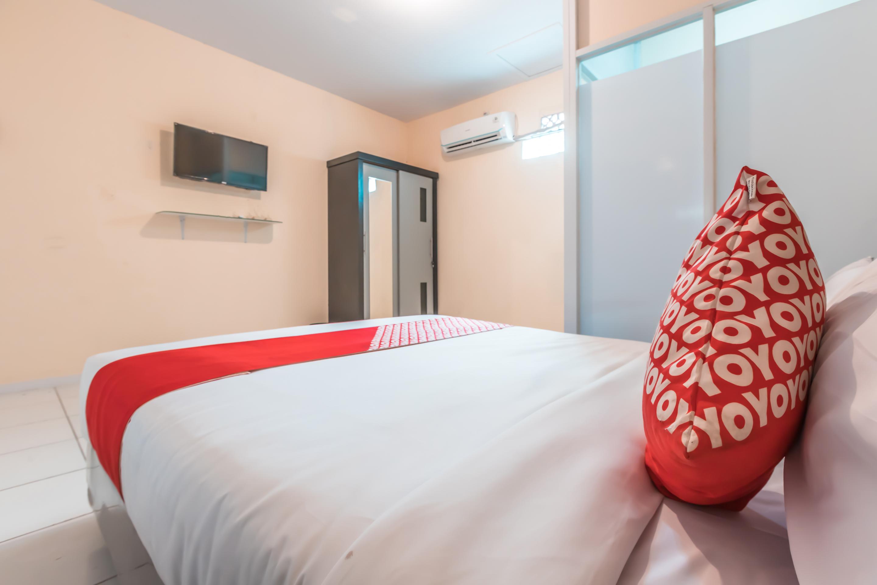 J&B Rooms Pramuka Jakarta Mitra Reddoorz Eksteriør billede