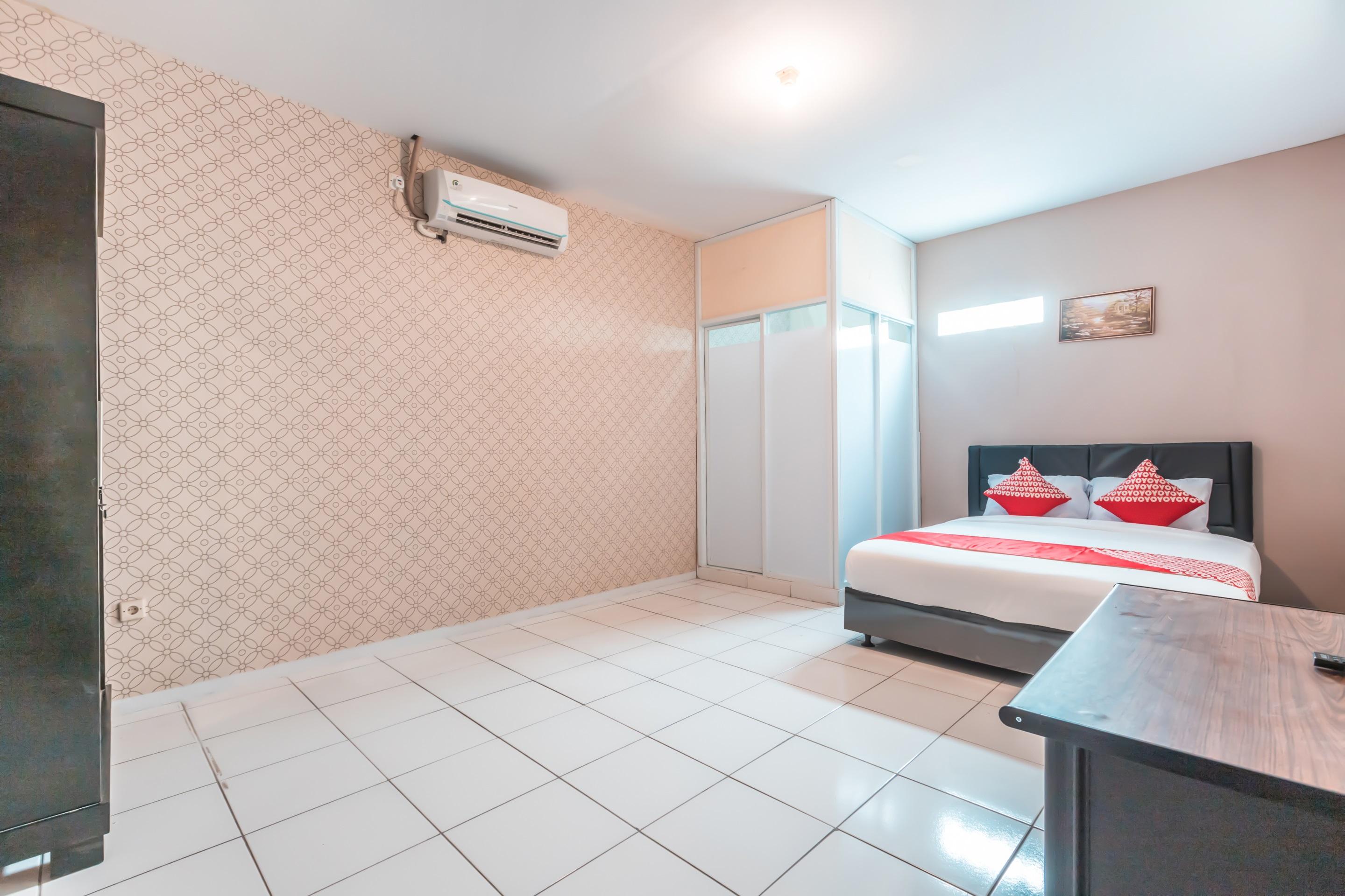 J&B Rooms Pramuka Jakarta Mitra Reddoorz Eksteriør billede