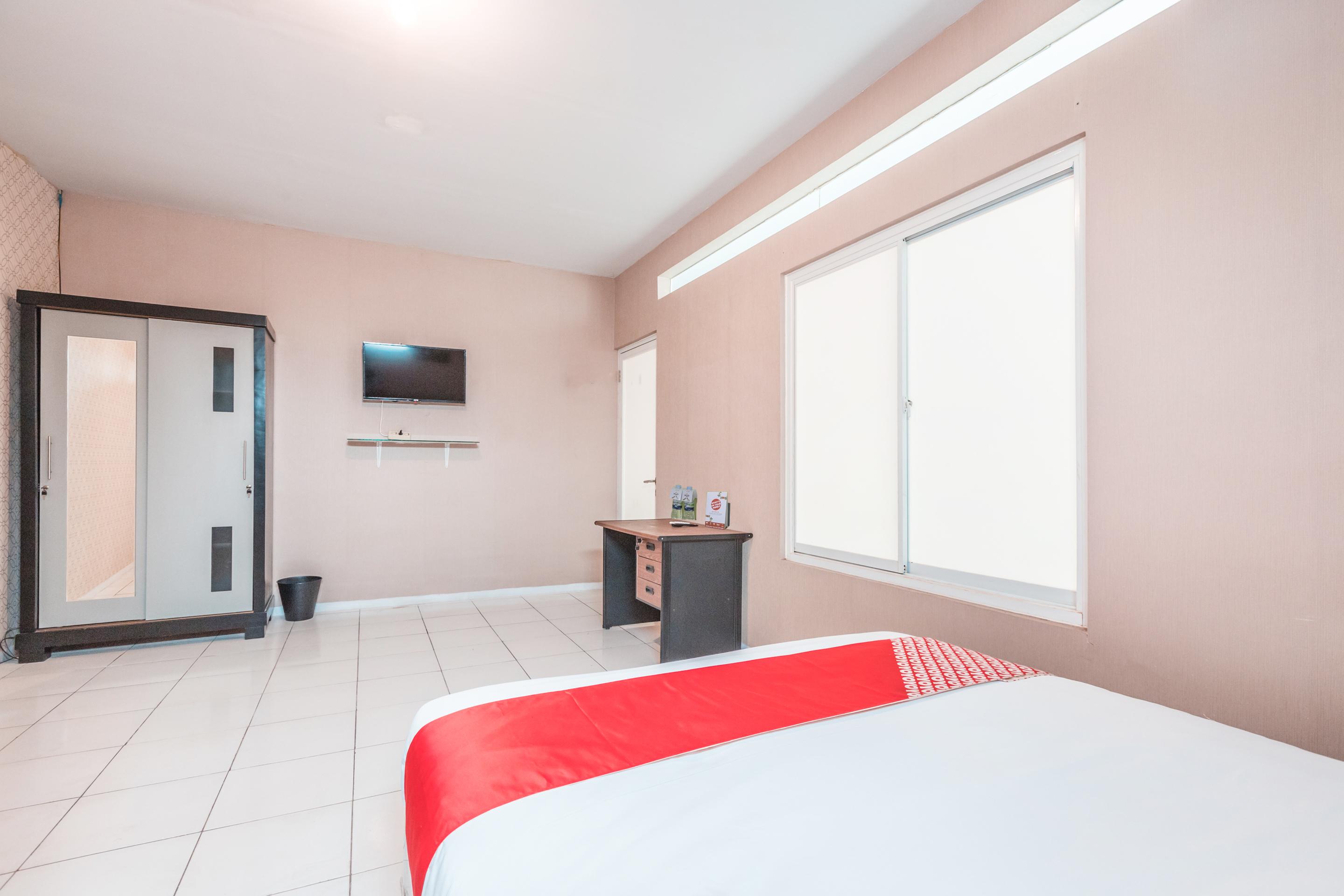 J&B Rooms Pramuka Jakarta Mitra Reddoorz Eksteriør billede