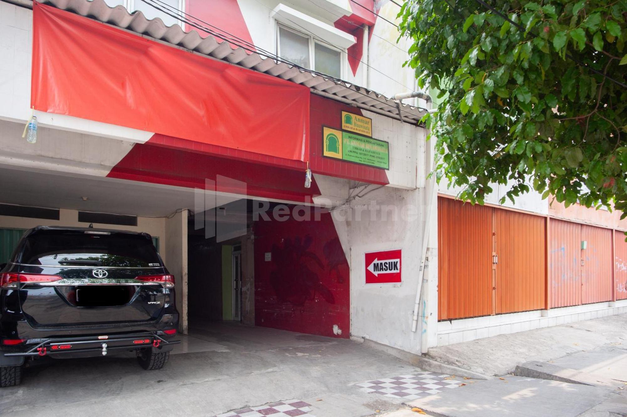 J&B Rooms Pramuka Jakarta Mitra Reddoorz Eksteriør billede